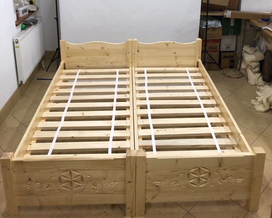 Łóżko góralskie drewniane bogato rzeźbione