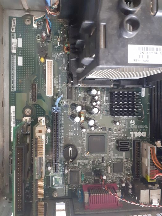 Computador ASUS a funcionar