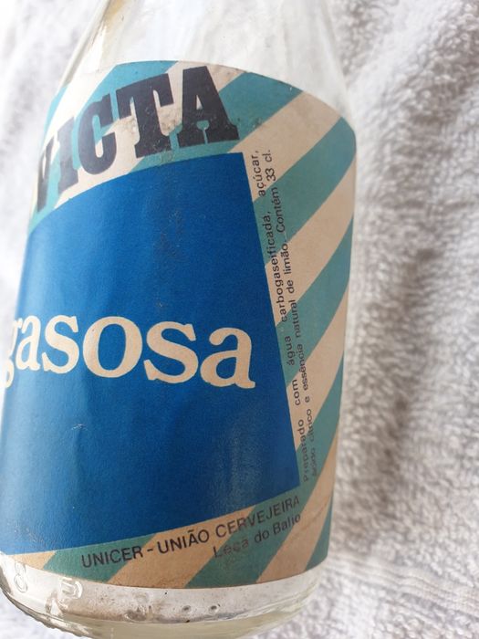 Garrafa antiga dos refrigerantes Invicta