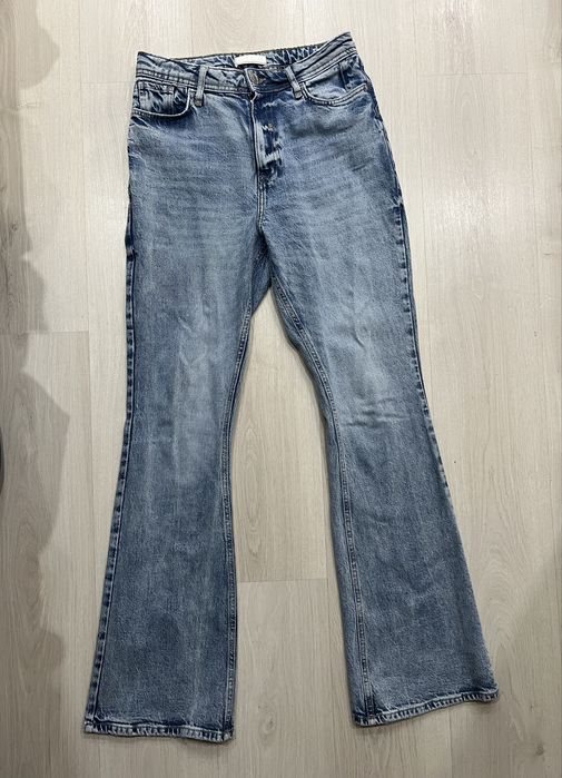 Джинси прямі, кльош; Bershka; River Island