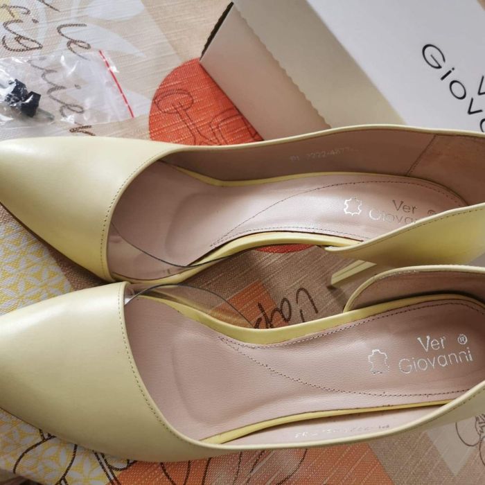 Sprzedam żółte szpilki