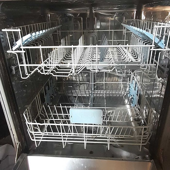 Посудомийна машина BEKO DSN 6634 FX.