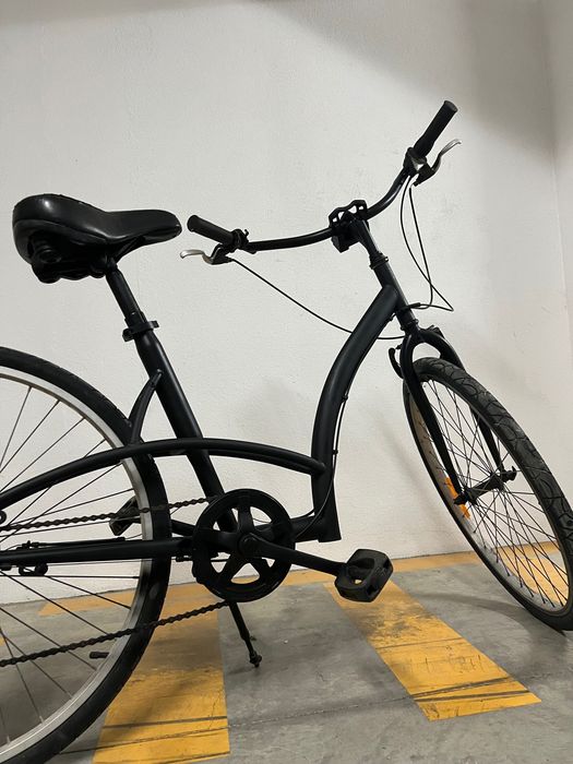 Bicicleta preta 5 velocidades