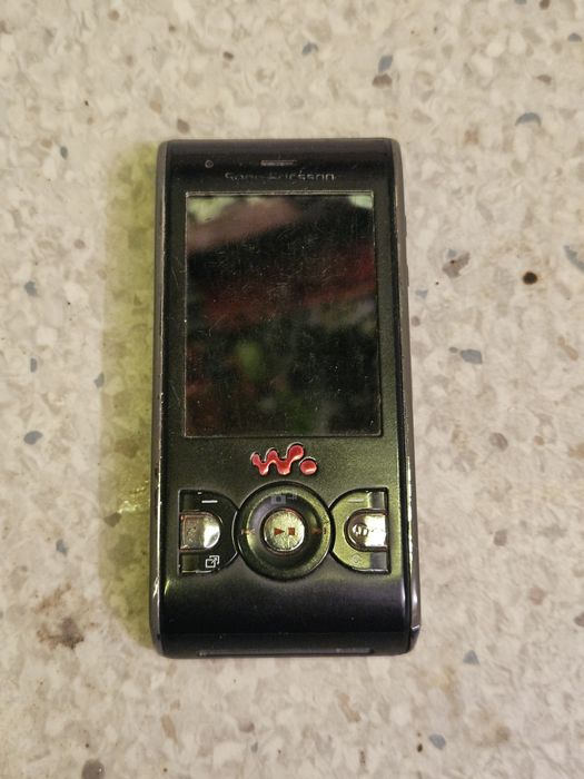 Sony Ericsson W595