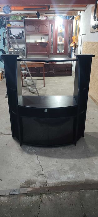 Тумбочка під телевізор