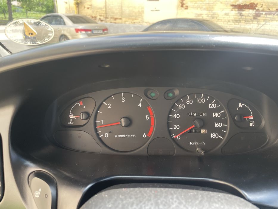 Hyundai H1. 4x4   3 000$