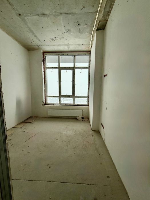 Продаж пентахуса част. ремонтом. З великою терассою. Без комісії