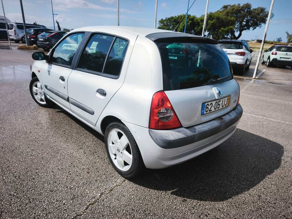 Renault Clio Ano 2002