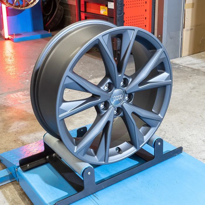 FABRYCZNIE NOWE Oryginalne Felgi Audi 18" A3 A4 A6 A8 Q2 Q3 TT