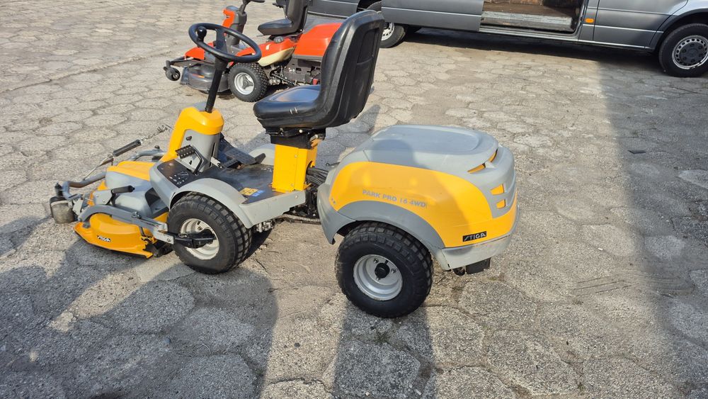 Traktorek kosiarka stiga park Pro 4x4 awd V