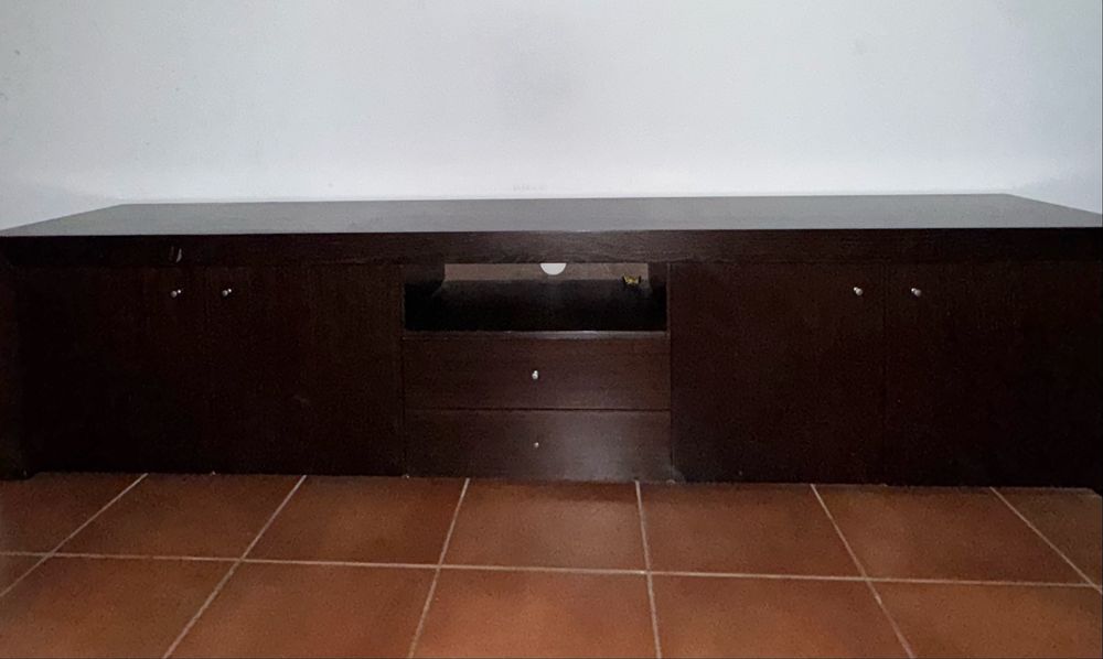 Aparador TV c/ portas e gavetas