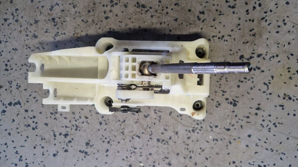 MITSUBISHI LANCER VIII LEWAREK ZMIANY BIEGÓW