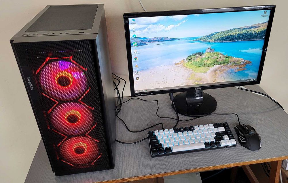 Komputer Xeon E5 2667  + monitor + klawiatura + mysz