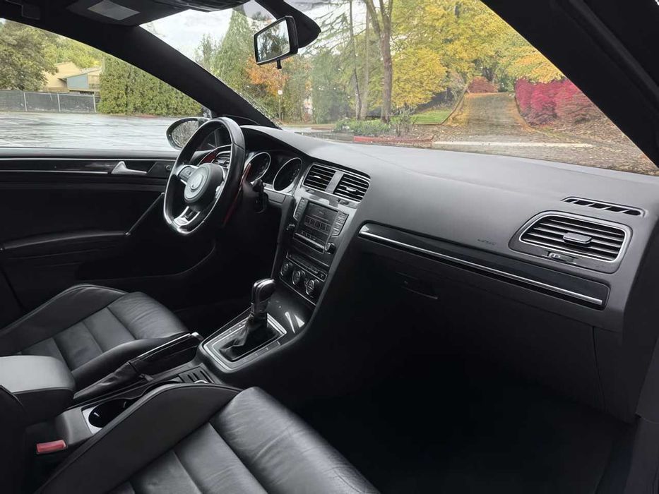 Volkswagen Golf GTI      2016