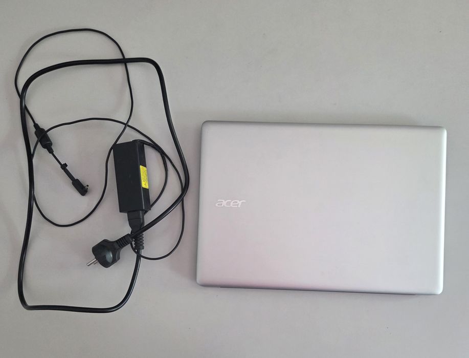 Laptop Acer Swift - stan idealny