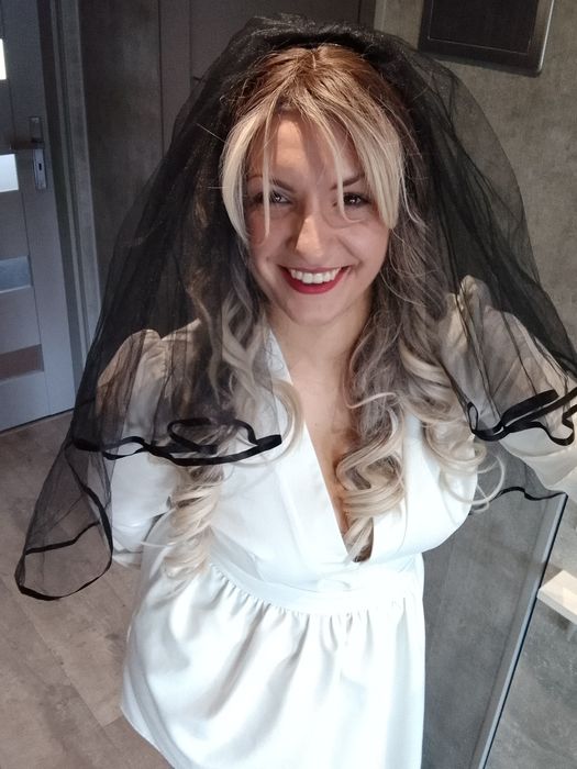 Czarny welon gotycki