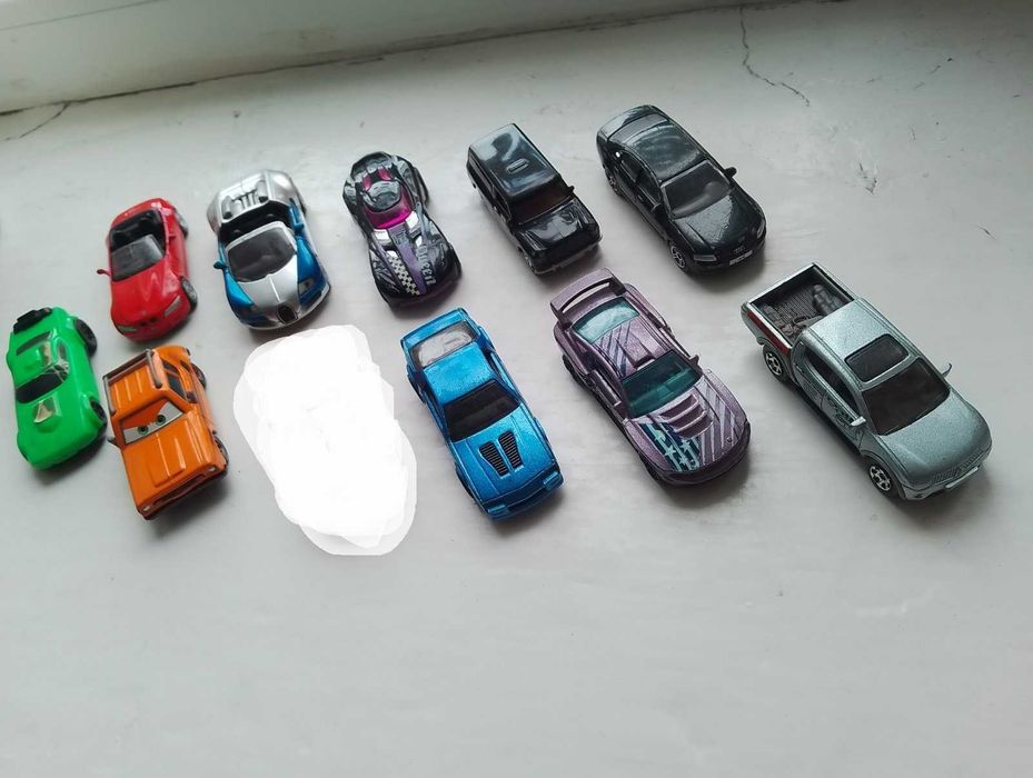 Модельки Hot Wheels и другие