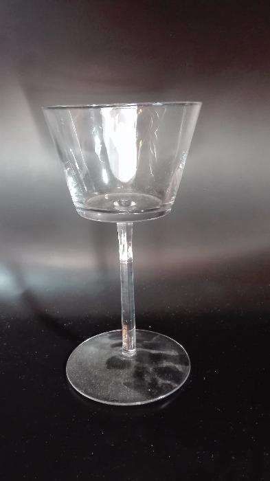 Garrafa de vidro antiga (várias)64740195138562122