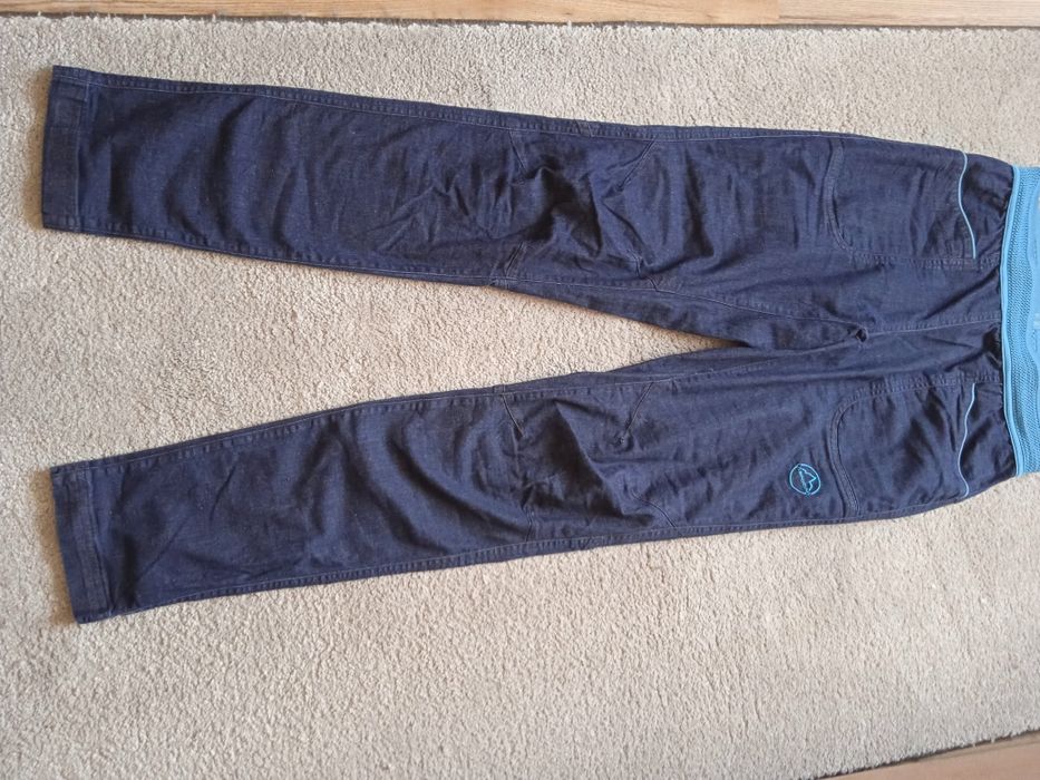 Продам жіночі джинси Італія lv sportiva р s