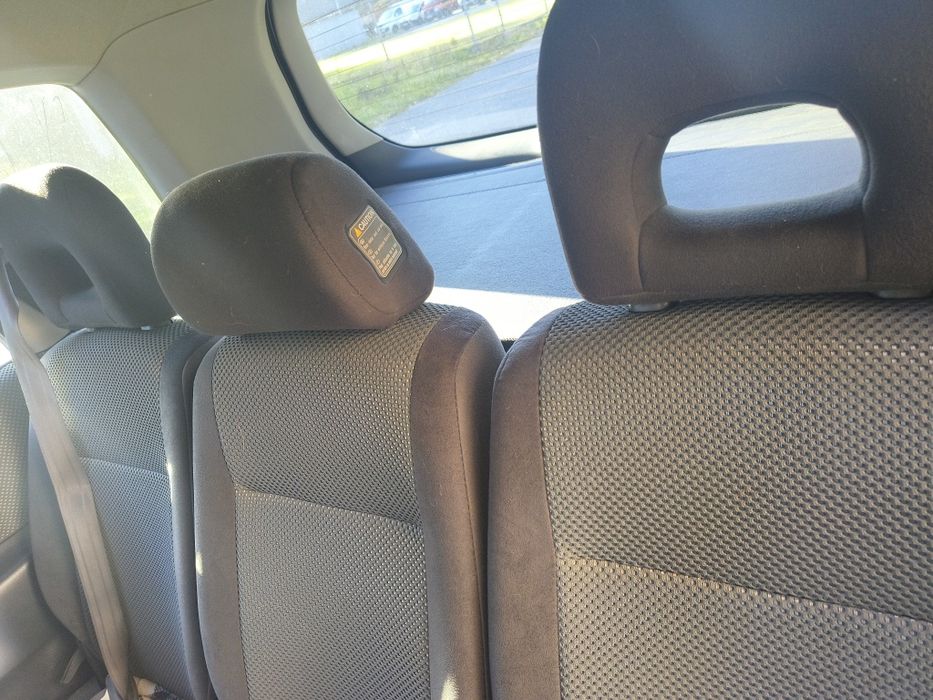 Sprzedam mazda 1.9 benzyna