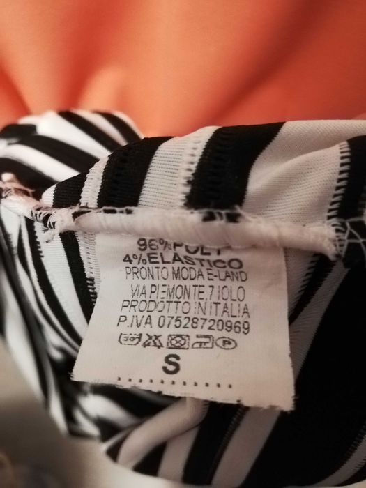 Włoska elegancka sukienka mini z krótkimi rękawkami S
