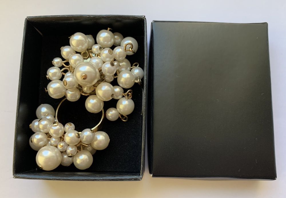 Набор на свадьбу, выпускной, праздник - брошь и кольцо "под жемчуг"