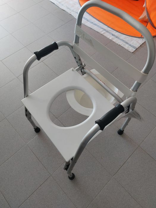 Cadeira de Higiene para Idosos