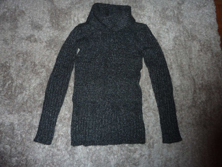 Nowy ciepły ciemnoszary sweter / golf