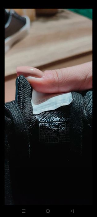 Sneakersy CK na grubej podeszwie z brokatem 39