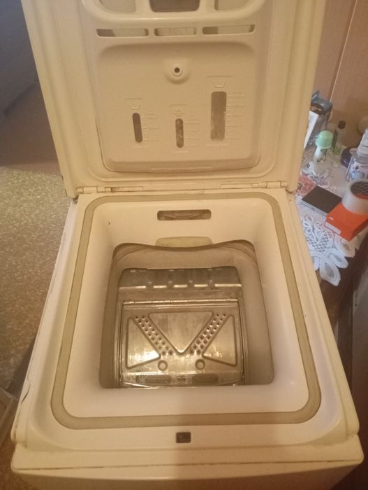 Пральна машинка Whirlpool AWE 66710