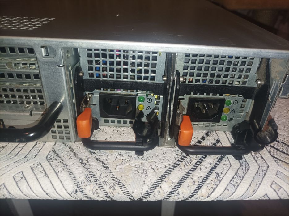 Продам сервер Dell PowerEdge 2950