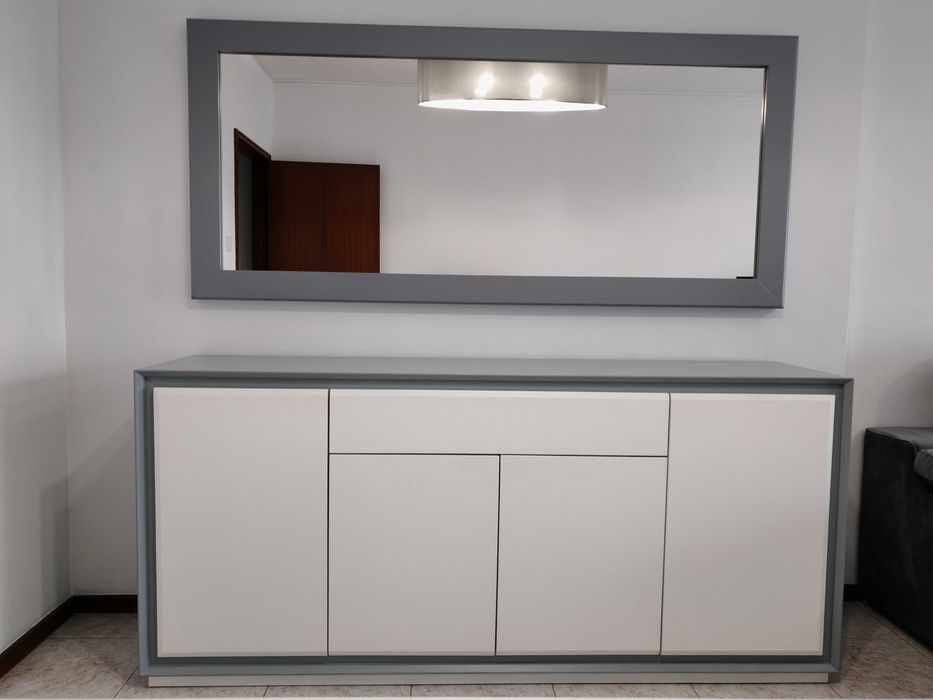 Aparador 200cm | MDF Cinza e Branco | Portas Push-Click