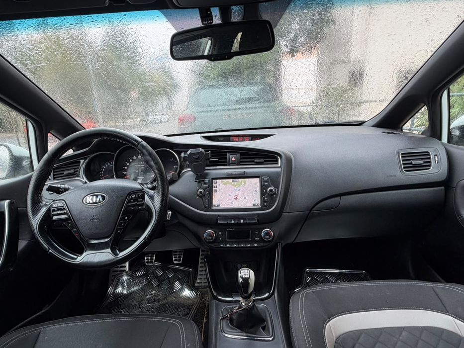 GT Line kia ceed