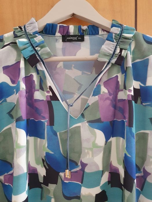 Conjunto blusa e calça ANIRENE, novo!