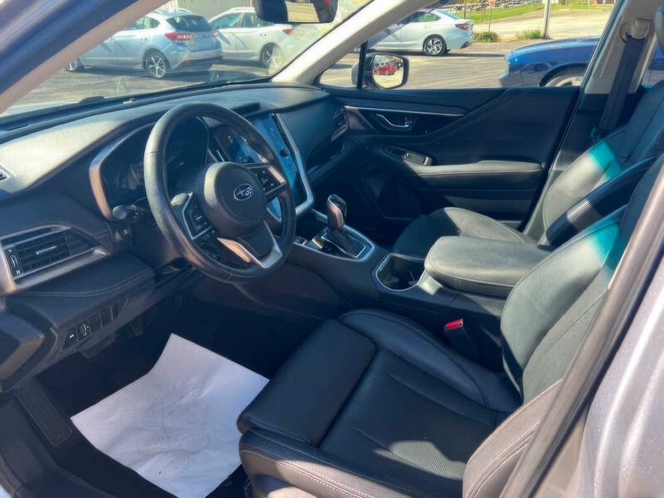 Subaru Legacy Limited      2020