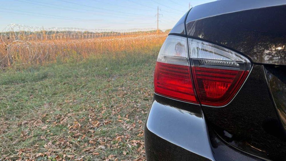 Продам BMW 3 Series 2007
