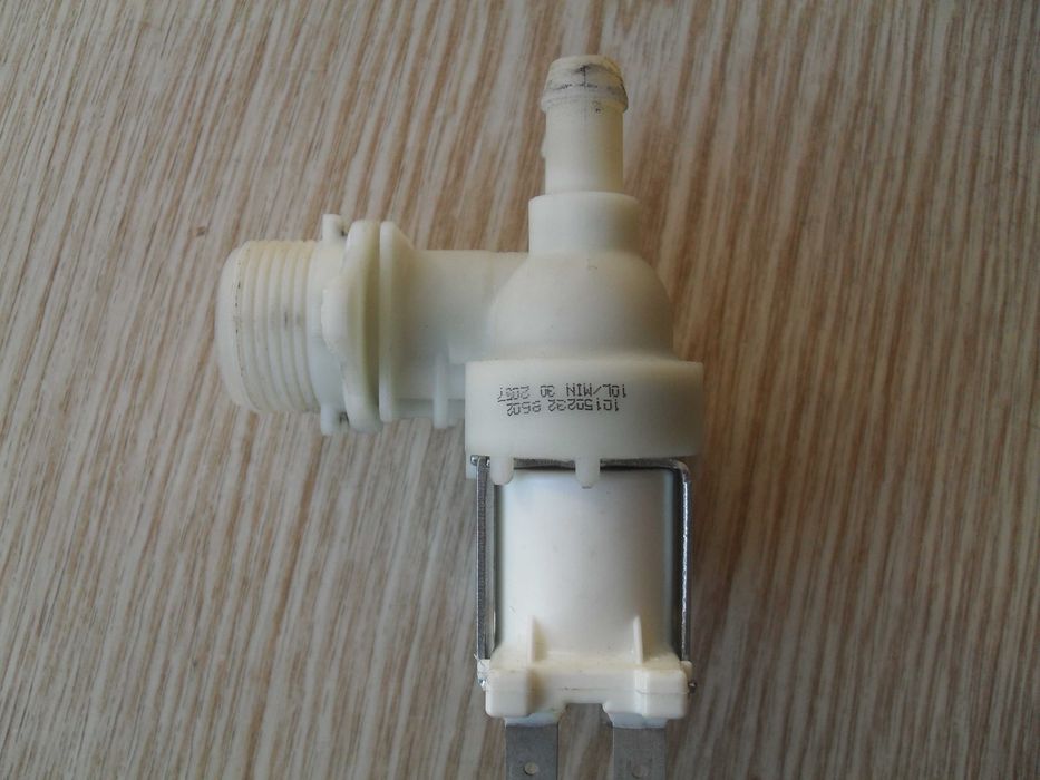 Клапан стиральной машины ARISTON.