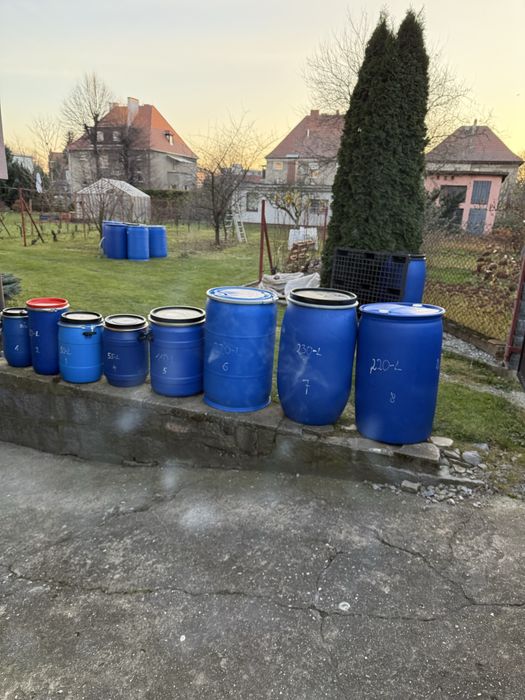 Beczka plastikowa zamykana