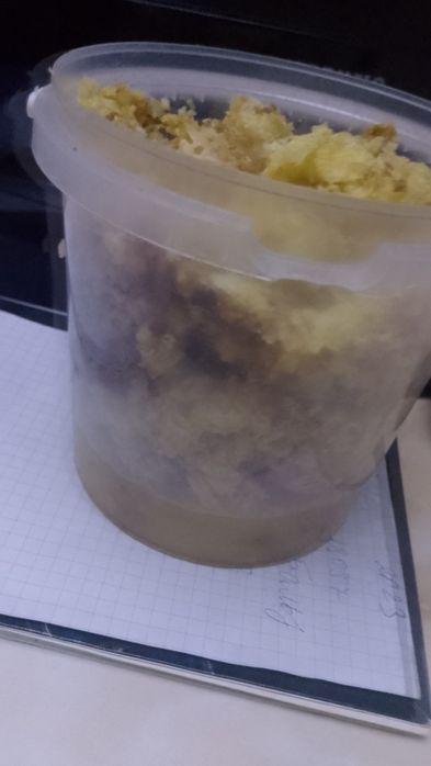 Забрус медовий свіжий