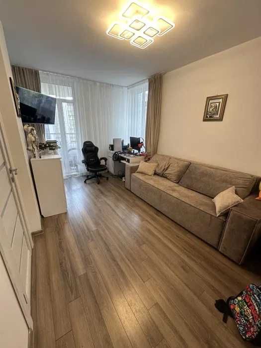 Продаж 2к Квартира 54м² вул.Пасічна