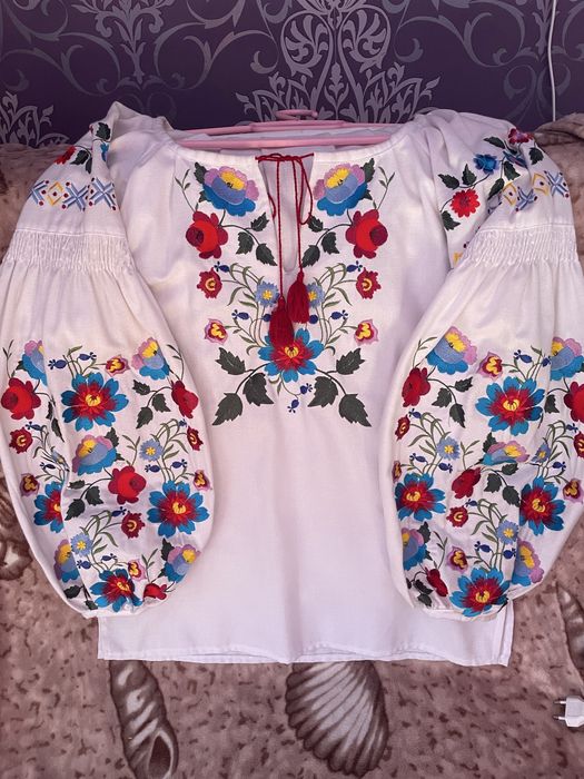 Продам вишиванку жіночу