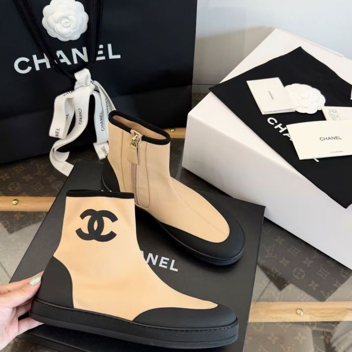 Жіночі черевики Chanel демісезонні бежеві / чорні