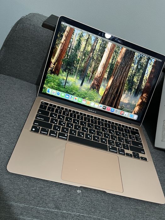 Продам маккбук Apple MacBook Air 13-inch 8 256Gb a2337