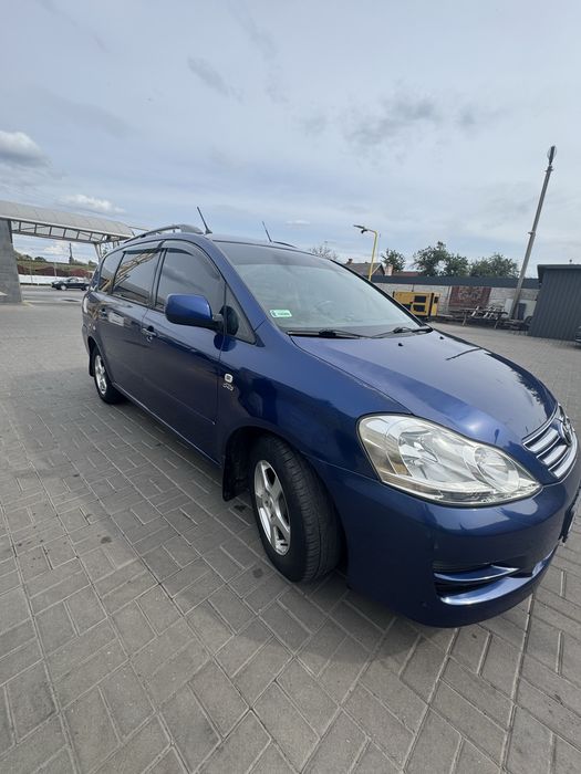Toyota Avensis Verso D4D