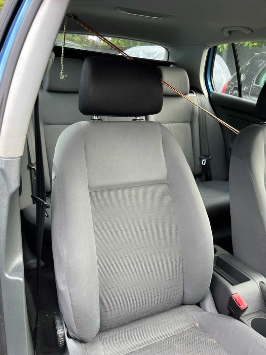 fotel fotele przód lewy prawy kierowcy pasażera kanapa siedzisko oparcie tył vw golf v 5 1k0 2003 -2009 hatchback 5 drzwi