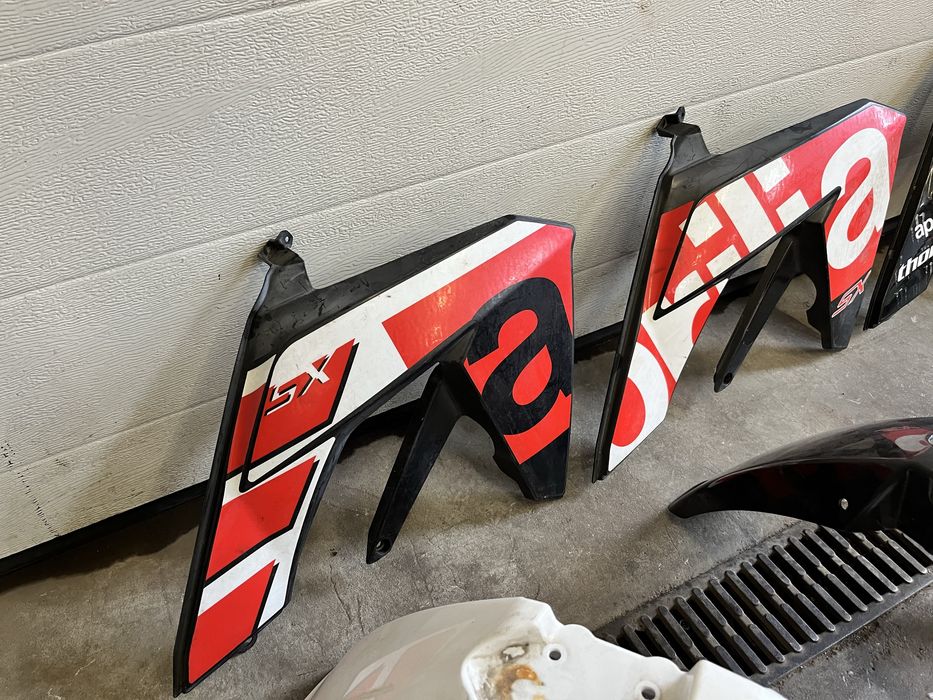 Owiewki aprilia sx 50 boczki zadupek ogon
