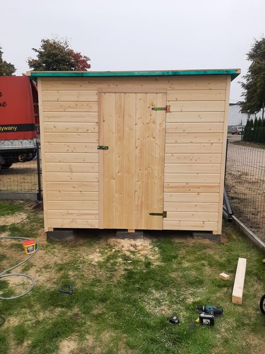 Domek narzędziowy 2.5x2.5 z podłogą