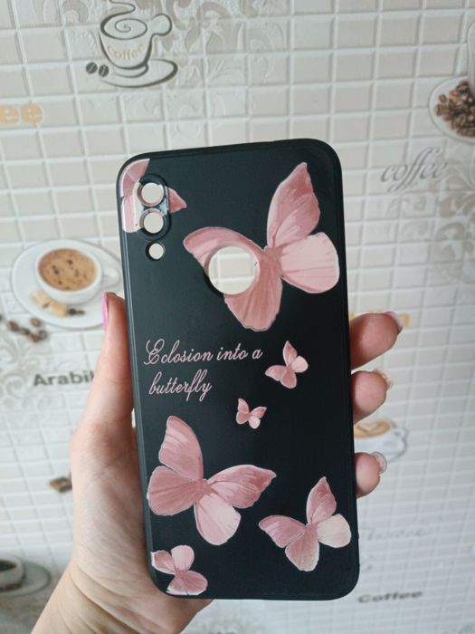 Продам чехол на  Redmi 7 +стекло