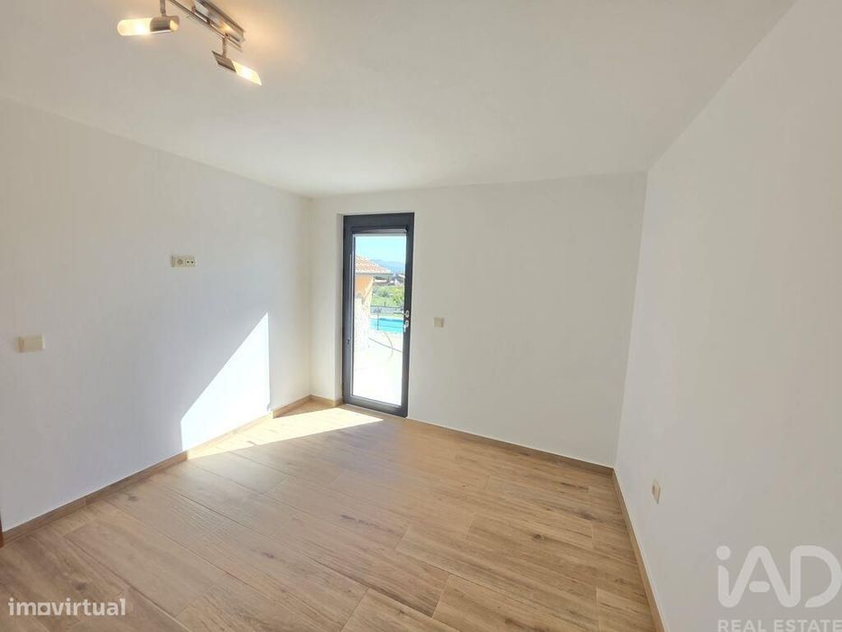 Casa de Campo T3 em Candemil e Gondar de 88 m2