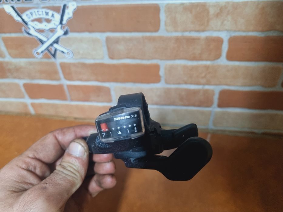 Manipulo sram 7v